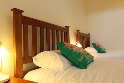 Albany Beachside Accommodation - Mackay Tourism 0
