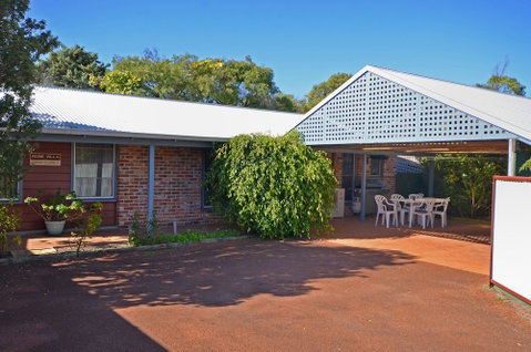 Albany Beachside Accommodation - Mackay Tourism 5