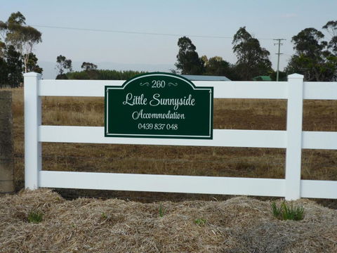 Little Sunnyside Accommodation - Mackay Tourism 4