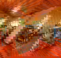 Island View Spa Cottage - Mackay Tourism
