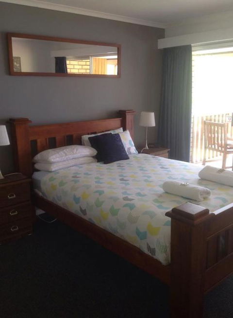 The 2Cs Bed & Breakfast - Mackay Tourism 1