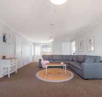 Bridport Holiday House - Mackay Tourism