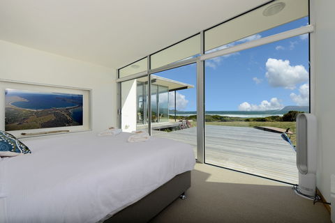 Cloudy Bay Beach House - Mackay Tourism 6
