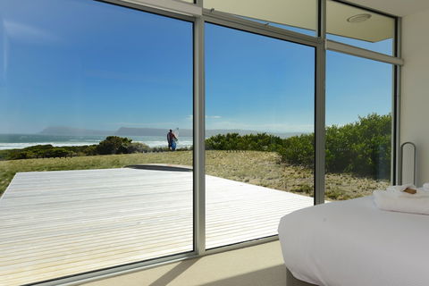 Cloudy Bay Beach House - Mackay Tourism 3