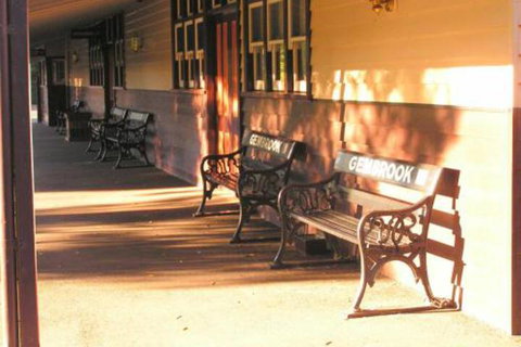 SIGNAL BOX Short Stay - Mackay Tourism 2