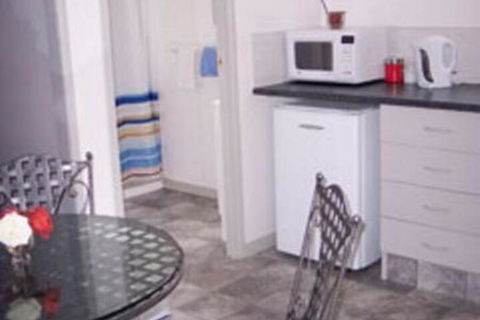 Sheffield Cabins & Apartments - Mackay Tourism 2