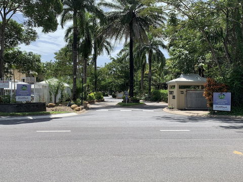 Trinity Links Resort - Mackay Tourism 1