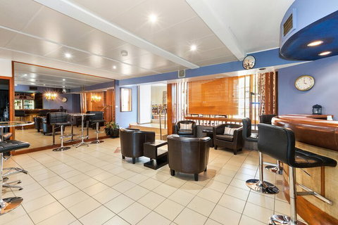 Aden Mudgee Apartments - Mackay Tourism 1