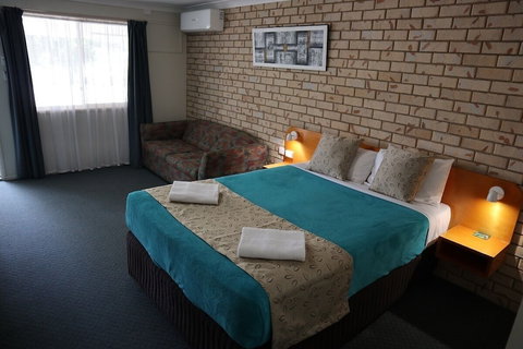 Kilcoy Gardens Motel - Mackay Tourism 3