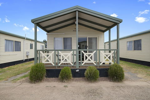 Benalla Tourist Park - Mackay Tourism 4