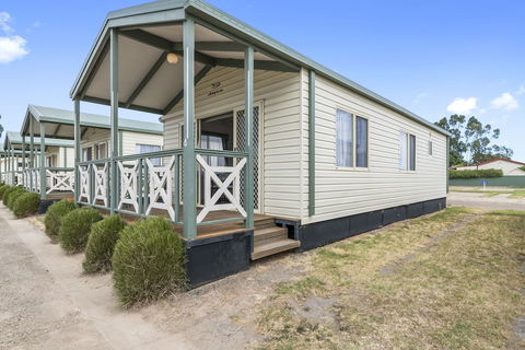 Benalla Tourist Park - Mackay Tourism 1