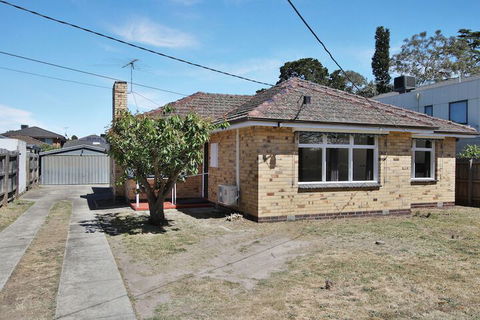 Ivy Units Glen Waverley - Mackay Tourism 1