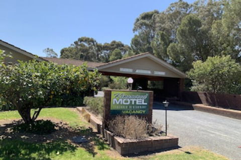 Kingswood Motel - Mackay Tourism 0