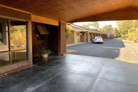 Kingswood Motel - Mackay Tourism 3