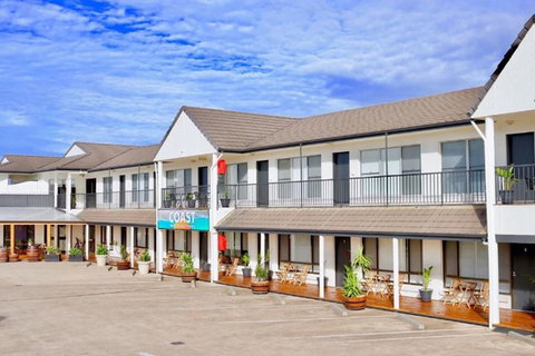 COAST Motel And Apartments - Mackay Tourism 1