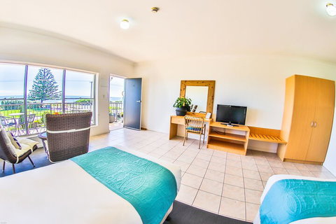 COAST Motel And Apartments - Mackay Tourism 6