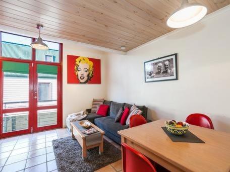Cora Lynn Apartment 18 - Mackay Tourism 6