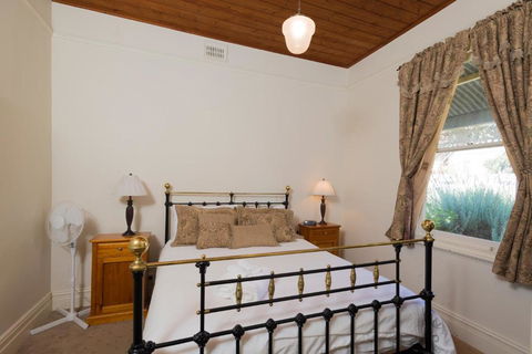 Abaleen House - Mackay Tourism 2