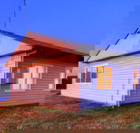 Arthur River Spa Cottage - Mackay Tourism