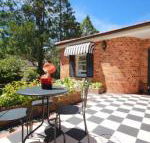 Winston Cottage at Three Sisters - Mackay Tourism