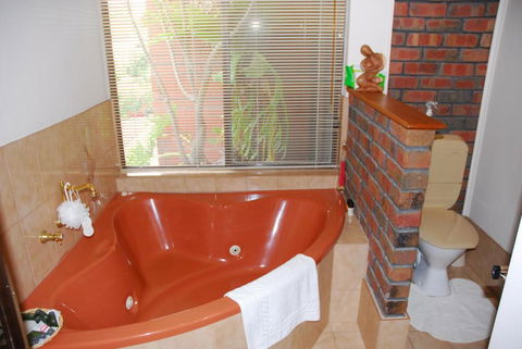 Gaerwood B & B - Mackay Tourism 5