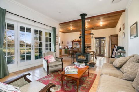 Taradale House Estate - Mackay Tourism 0