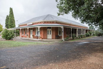Lancefield Guesthouse - Mackay Tourism 1