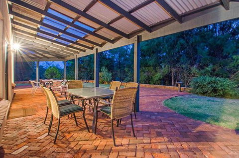 Yallingup Pet Friendly Bush Retreat - Mackay Tourism 2