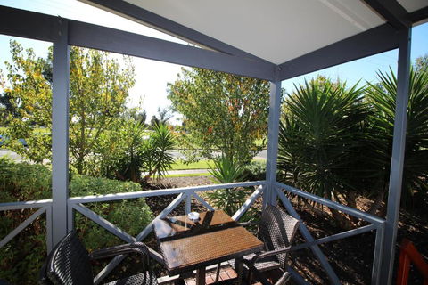 Riverside Cabin Park - Mackay Tourism 2