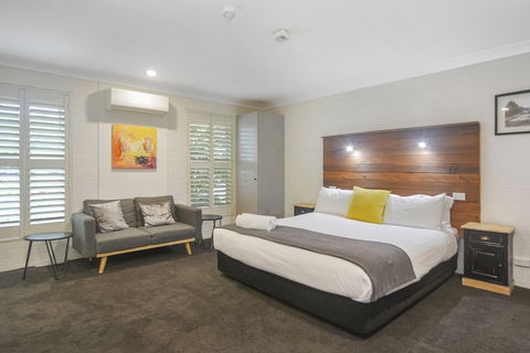 Pleasant Way River Lodge - Mackay Tourism 2