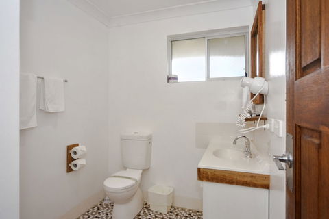 Pleasant Way River Lodge - Mackay Tourism 5