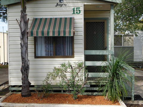 Villa Holiday Park - Mackay Tourism 2