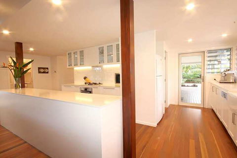 A PERFECT STAY - Cavvanbah Seaside Cottage - Mackay Tourism 7