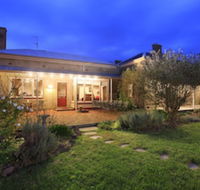 Lochinver Farm Homestead  Cottages - Mackay Tourism