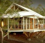 Bombah Point Eco Cottages - Mackay Tourism
