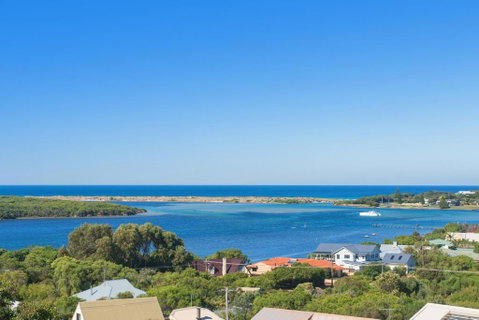 Augusta Hotel Motel - Mackay Tourism 4