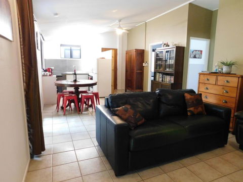 Riverbend Lodge - Mackay Tourism 6