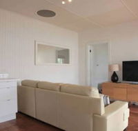 Sorrento Beach Cottages 1 - Mackay Tourism
