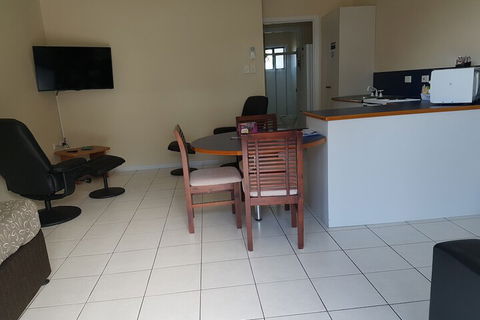 Lucinda Fishing Lodge - Mackay Tourism 2