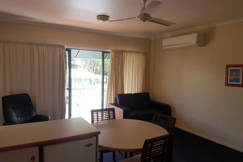 Lucinda Fishing Lodge - Mackay Tourism 5
