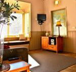Autumn Leaf Cottage 1 - Mackay Tourism