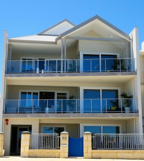 Studio Style Mindarie Marina - Mackay Tourism 1