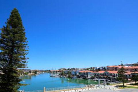 Studio Style Mindarie Marina - Mackay Tourism 0
