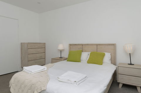 Sunset Place Apartments - Mackay Tourism 6