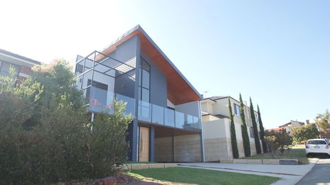 Sunset Place Apartments - Mackay Tourism 1