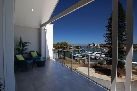 Marina Views At Mindarie Marina - Mackay Tourism 4