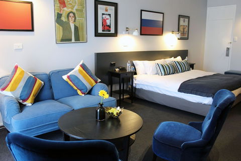 The Oriana, Orange - Mackay Tourism 4