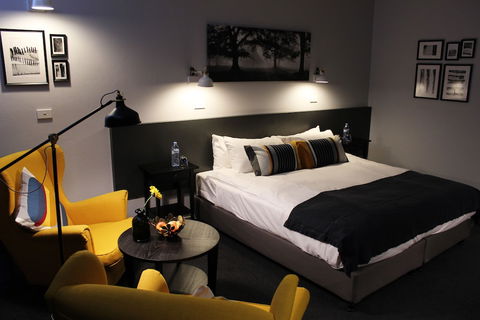 The Oriana, Orange - Mackay Tourism 3