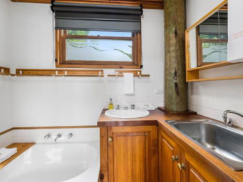 The Surf Shack - Mackay Tourism 3