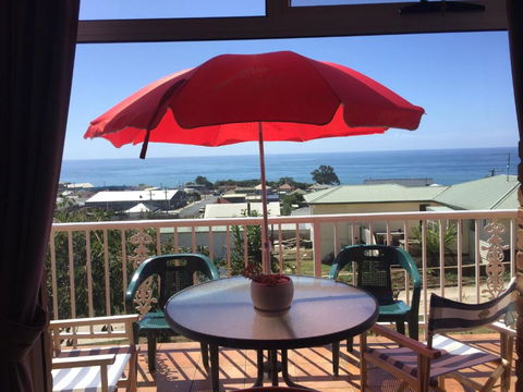 Penguin Seaside Homestay - Mackay Tourism 4